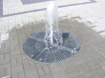 pochozí rošt fontány-žárový zinek, sídliště Barrandov Praha